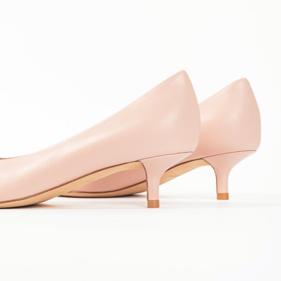 Burberry Ezra 40 Pink Leather TB-Monogram Pointed-Toe Pumps - Picture 8 of 10